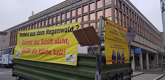 Im Hintergrund das KuK, Erörterungsort